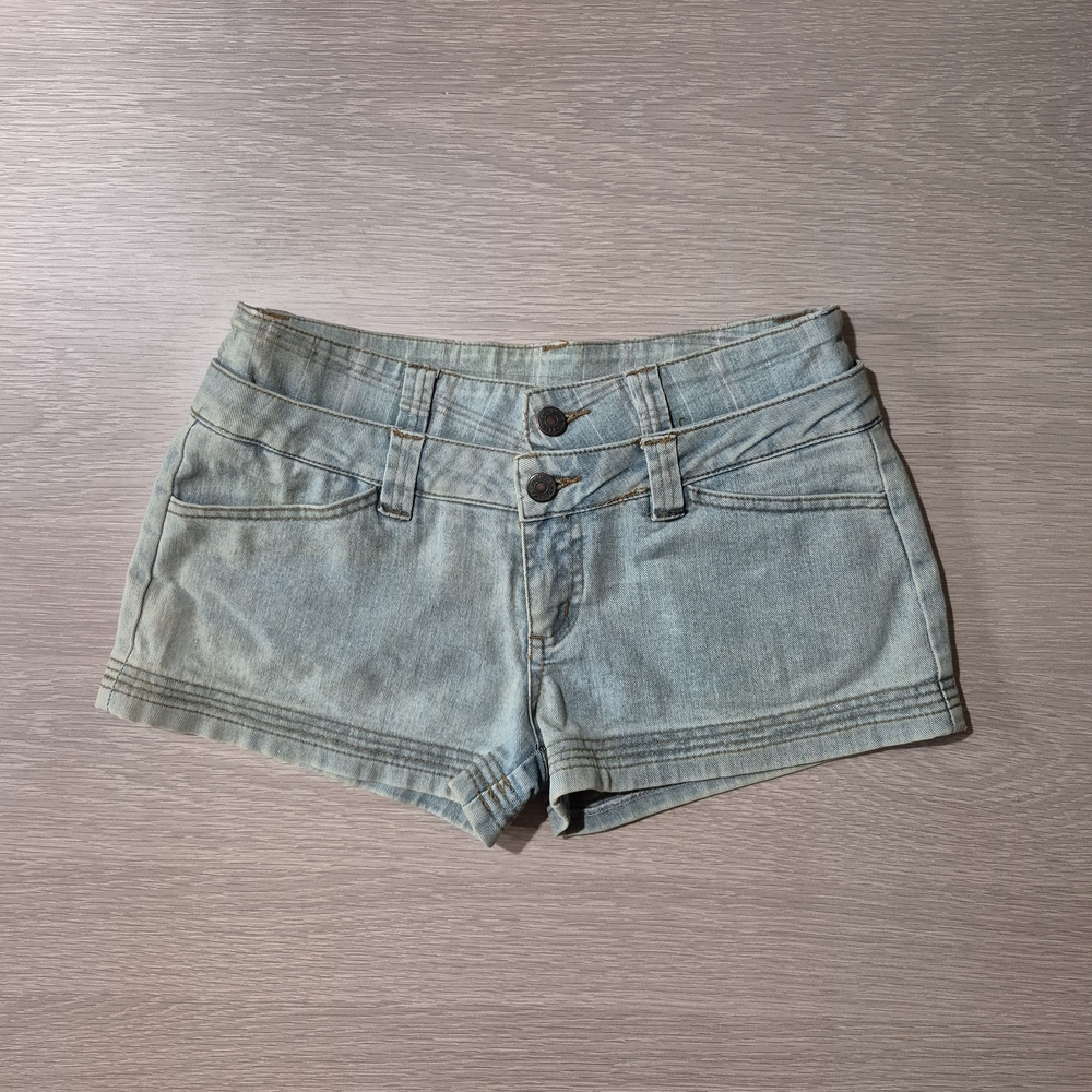 Casual Light Wash Denim Shorts for Women
